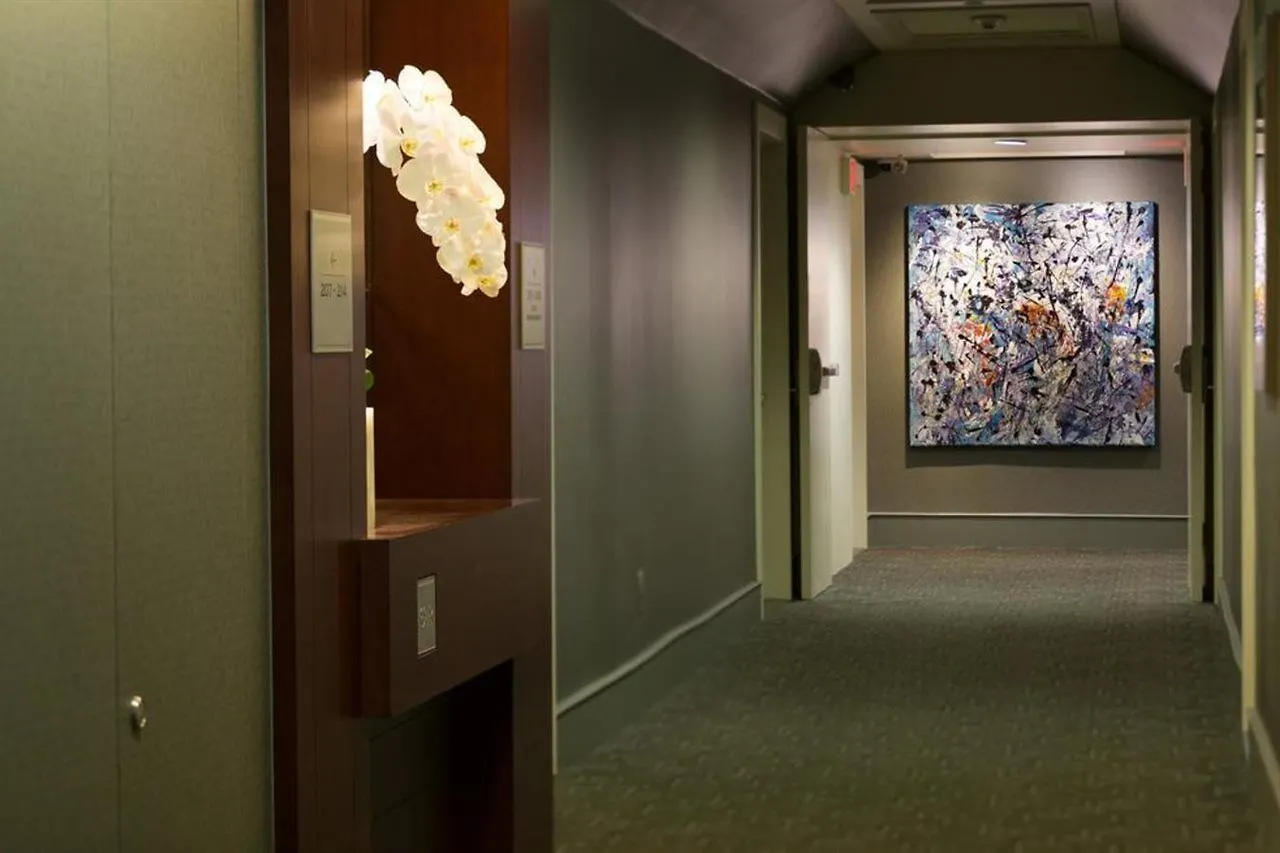 The St. Regis Hotel Vancouver