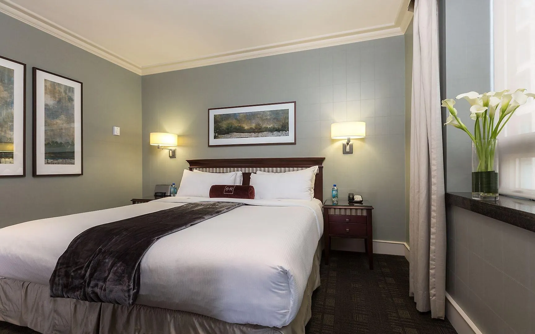 The St. Regis Hotel Vancouver